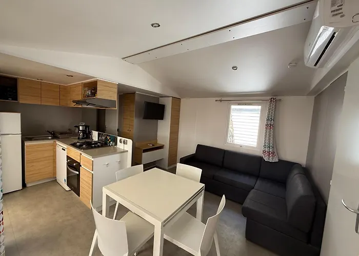 Hotel: Mobil-Home Familiale Premium 3 Chambres Au Camping Le Castellas A Sete
